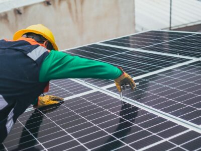 Panneau solaire photovoltaïque : mode de fonctionnement et avantages
